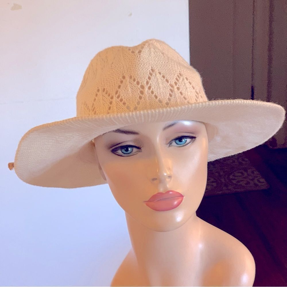 World Market Cream Crochet Knit Fedora Hat Sz M/L 23” Gorgeous
